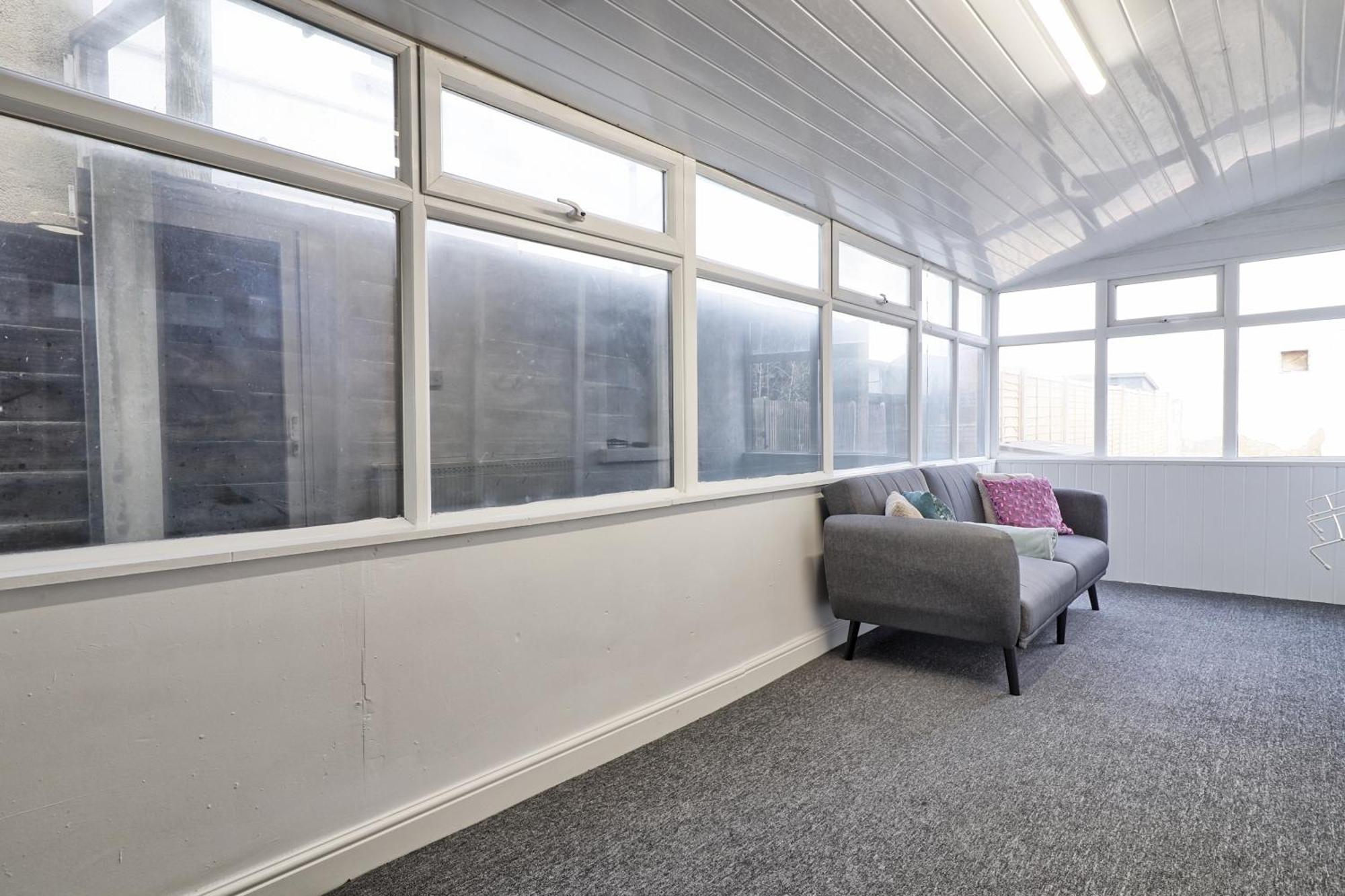 Beautiful Spacious Four Bedroom House With Parking For 2 Cars, 5 Minute Walk To Southend Station 外观 照片