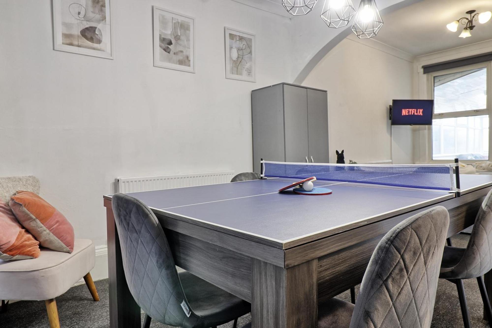 Beautiful Spacious Four Bedroom House With Parking For 2 Cars, 5 Minute Walk To Southend Station 外观 照片